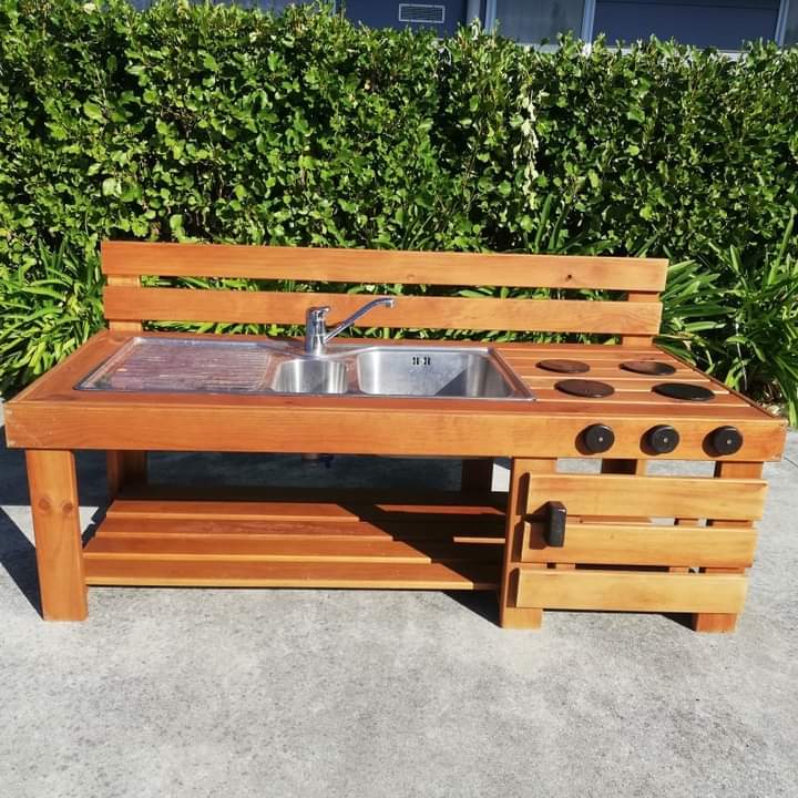 Mega Mud Kitchen